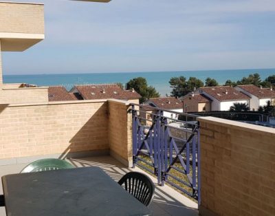 Appartamento con 2 camere a 200 mt. dal mare – via Arlini Pineto – 37459