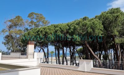 appartamento in centro fronte mare – residenza La Pineta – via Roma – 36730