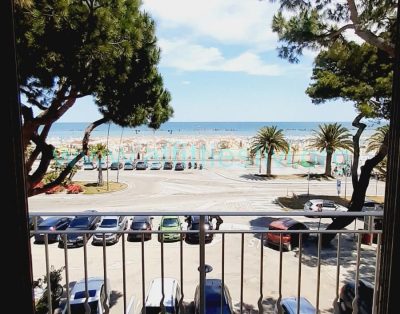 Appartamento Roseto centro fronte mare – Lungomare Roma – 42002