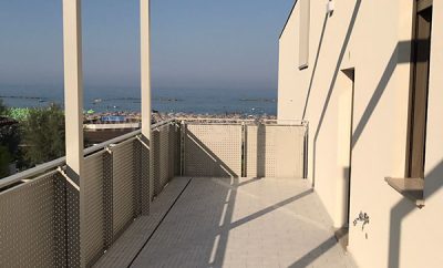 Mansarda climatizzata fronte mare – lungomare Trento / Via Siena – 41524