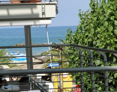 Fronte mare moderno e ben arredato – via Palermo – 41816