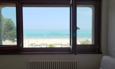 Appartamento fronte mare – lungomare Roma – 2 – 40642