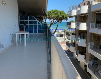 Appartamento con una camera in palazzina fronte mare – lungomare Roma – 43242